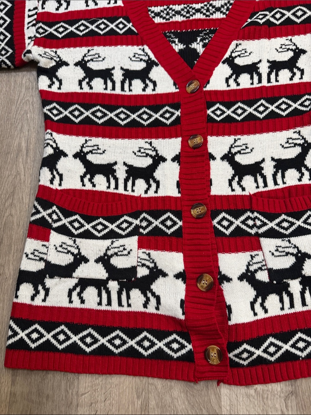 Christmas Cardigan! XXL. Red, White & Black Reindeer Knit Cardigan Sweater - Picture 13 of 13
